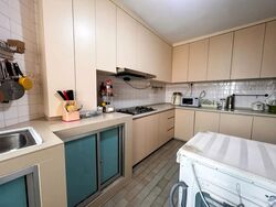 Blk 216 Jurong East Street 21 (Jurong East), HDB Executive #622688171